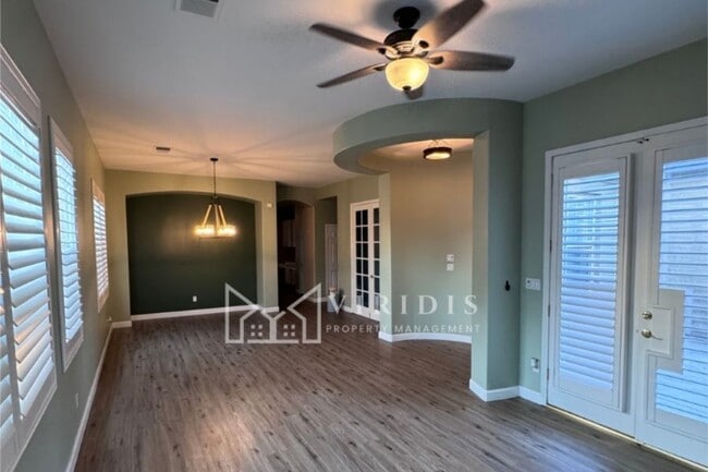 9303 Via Lugano in Bakersfield, CA - Building Photo - Building Photo