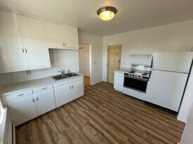 215 N 5th St in Brainerd, MN - Building Photo