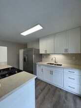 282 Lunalilo Home Rd in Honolulu, HI - Building Photo - Building Photo