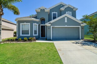 3079 Zander Dr in Grand Island, FL - Building Photo