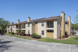 Cedar Ridge in Baytown, TX - Foto de edificio - Building Photo