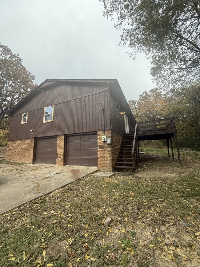 2404 N Gray St in Pocola, OK - Building Photo - Building Photo