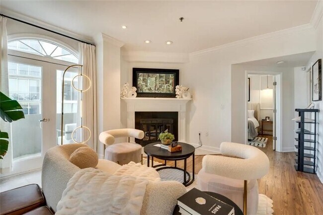 property at 2161 Peachtree Rd