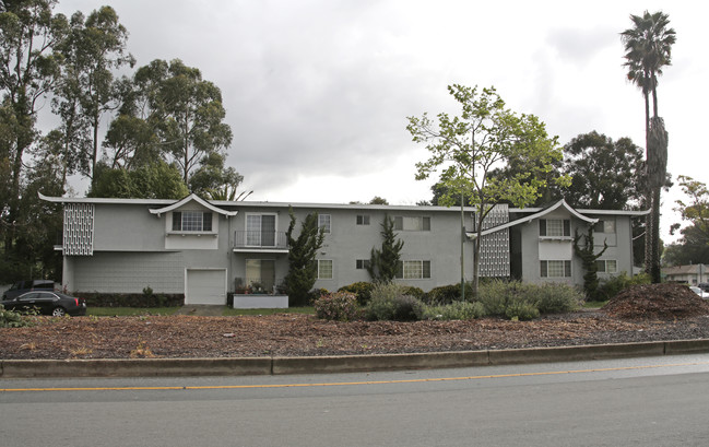 Terrace Apartments in Oakland, CA - Building Photo - Building Photo