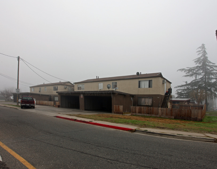 1140 W Canal Dr in Turlock, CA - Foto de edificio