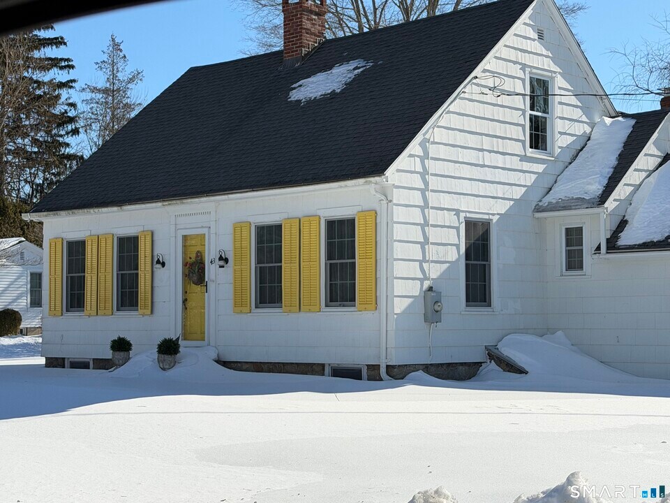 43 Neck Rd in Madison, CT - Building Photo