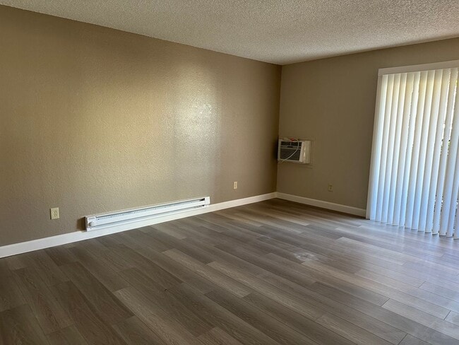 3880 E Leonesio Dr in Reno, NV - Building Photo - Building Photo