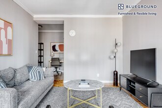 150 E 57th St in New York, NY - Building Photo - Building Photo