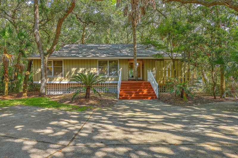 52 Eugenia Ave in Johns Island, SC - Building Photo