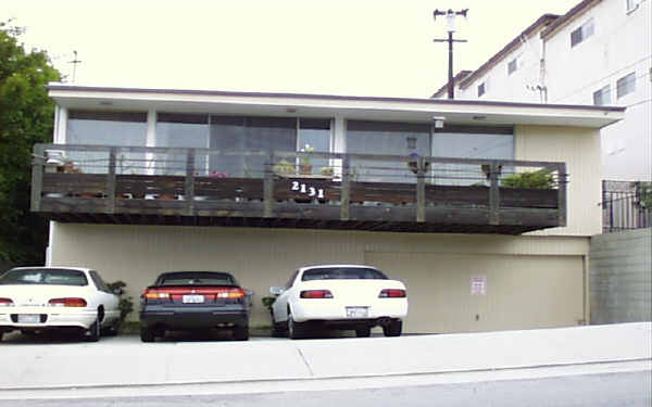 2131 E 21st St in Long Beach, CA - Building Photo