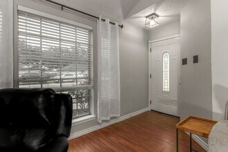 3601 Clover Ln in Deer Park, TX - Foto de edificio - Building Photo