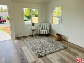 7422 Milwood Ave in Los Angeles, CA - Building Photo - Building Photo