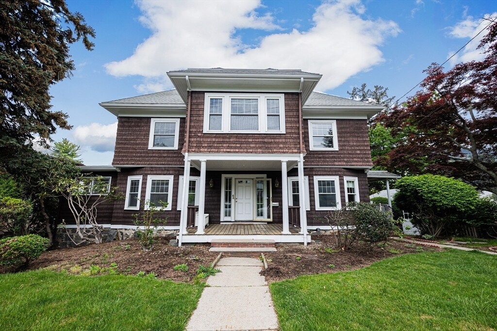64 Presidents Ln in Quincy, MA - Building Photo