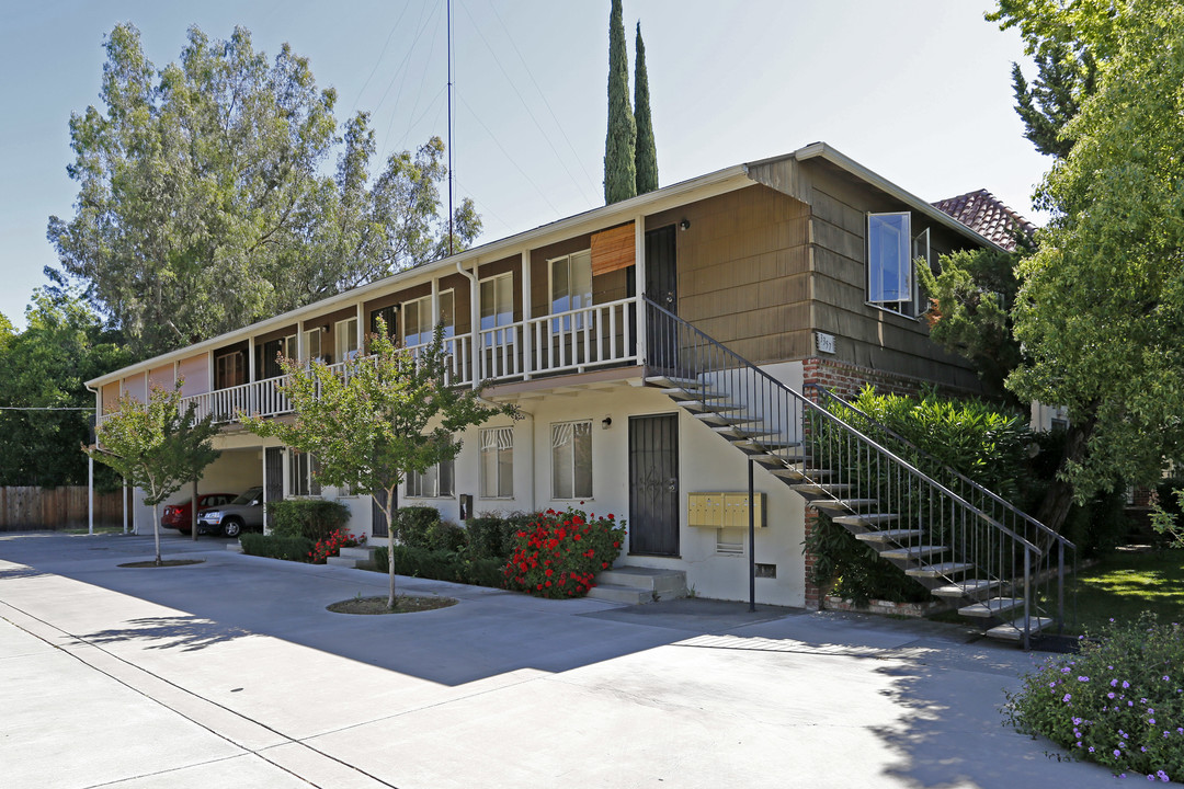 3357 I St in Sacramento, CA - Building Photo
