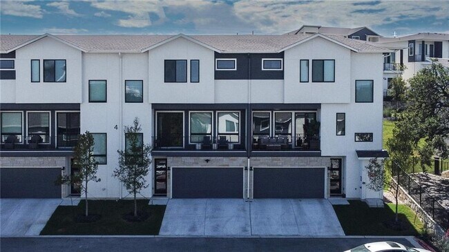 property at 2050 Lohmans Spur Rd