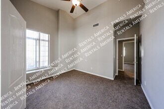 13874 W Wilshire Dr in Goodyear, AZ - Building Photo - Building Photo