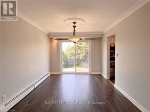 106 St.David's Rd in St Catharines, ON - Building Photo - Building Photo