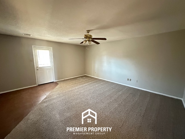 4305 Cary Hill Dr in Memphis, TN - Building Photo - Building Photo