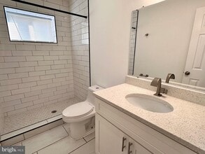 5620 9th St NW-Unit -B in Washington, DC - Building Photo - Building Photo