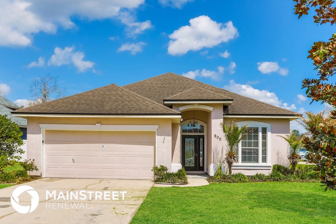 900 Las Navas Pl in St. Augustine, FL - Building Photo