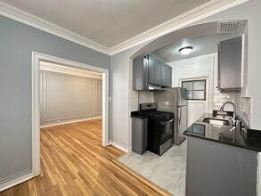 1363 W Estes Ave in Chicago, IL - Building Photo - Building Photo