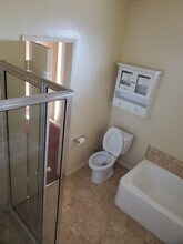 7000 S La Cienega Blvd, Unit 28 in Inglewood, CA - Building Photo - Building Photo
