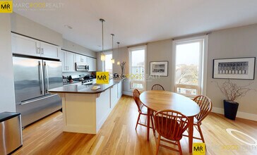 162 Hampshire St in Cambridge, MA - Building Photo - Building Photo