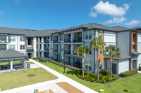 Auburn Village in Auburndale, FL - Building Photo - Building Photo