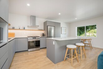 1422 Tamarind Ave in Los Angeles, CA - Foto de edificio - Building Photo