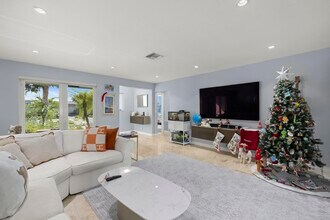 6251 NE 19th Terrace in Fort Lauderdale, FL - Building Photo - Building Photo