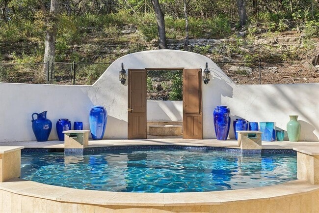 2706 Pearce Rd in Austin, TX - Building Photo - Building Photo