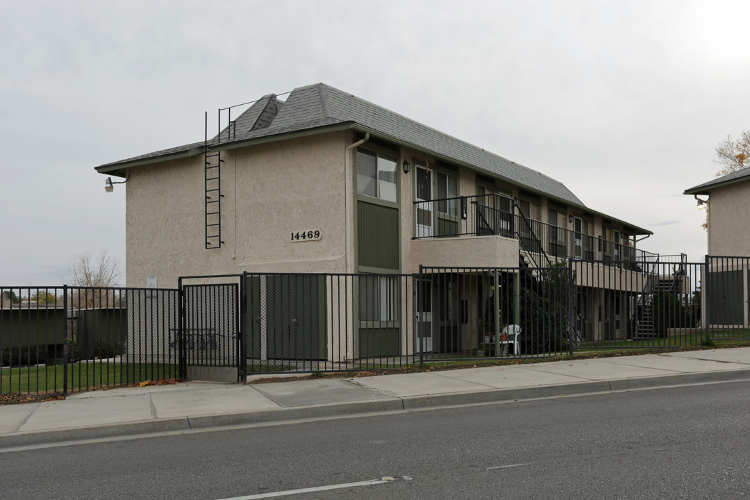 Desert Village Senior Apartments in Victorville, CA - Building Photo