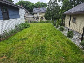 1019 Widdicomb Ave NW, Unit 1 in Grand Rapids, MI - Foto de edificio - Building Photo