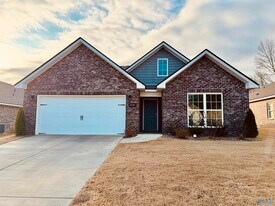 6229 Pisgah Dr NW in Huntsville, AL - Building Photo