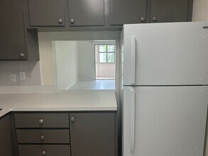 1 Abbey Ln in Delray Beach, FL - Foto de edificio - Building Photo