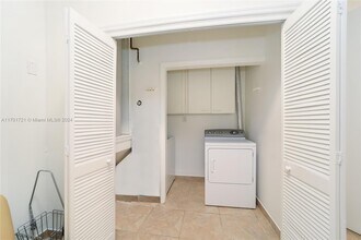 3693 NE 208th Ter in Aventura, FL - Foto de edificio - Building Photo