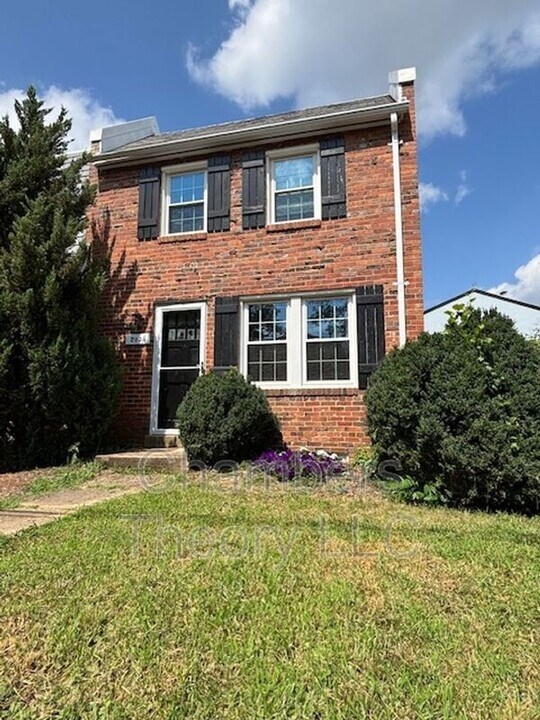 2051 N Brandywine St in Arlington, VA - Building Photo