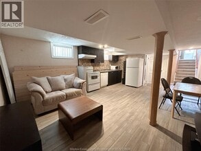 849 Dougall Ave in Windsor, ON - Foto de edificio - Building Photo