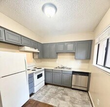 139 Elm St in Lockhart, TX - Building Photo - Building Photo