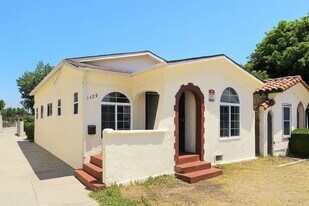 1129 W 109th Pl in Los Angeles, CA - Building Photo