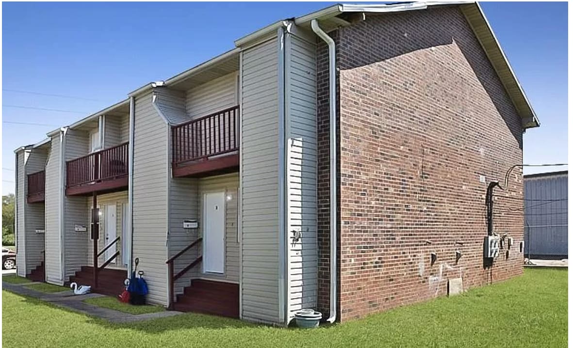721 Woodland Dr, Unit B in La Place, LA - Building Photo