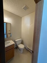 551 W 40th St in Scottsbluff, NE - Building Photo - Building Photo