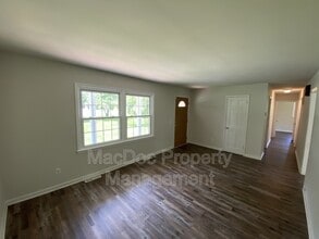 12017 N Dickinson Dr in Fredericksburg, VA - Building Photo - Building Photo