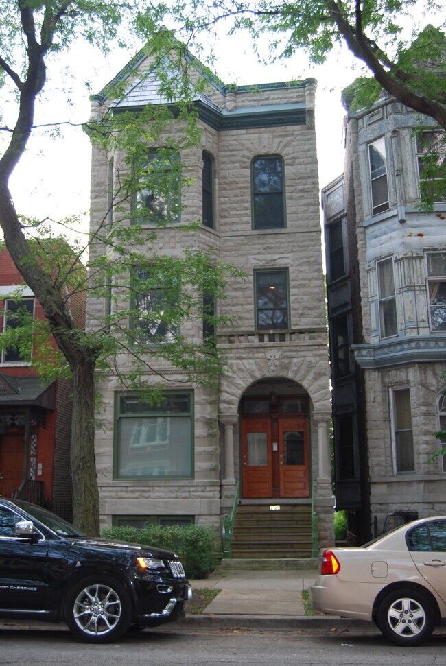 2129 W Potomac Ave, Unit Third