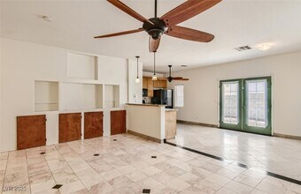 41 Hoke Edward Ct, Unit 3 in North Las Vegas, NV - Building Photo - Building Photo