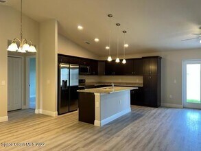369 Harvey Ave NE in Palm Bay, FL - Building Photo - Building Photo