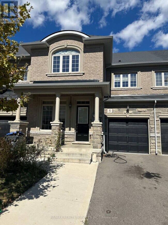 5 Hines St in Brampton, ON - Building Photo - Building Photo