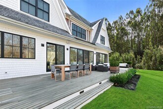 94 Merchants Path in Southampton, NY - Building Photo - Building Photo