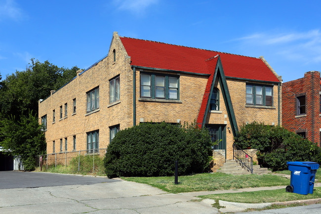 1909 N Douglas Ave in Oklahoma City, OK - Building Photo - Building Photo