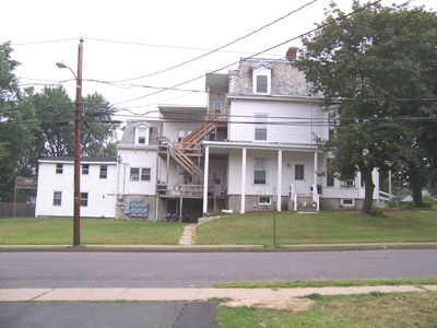 1625 Main St in East Hartford, CT - Building Photo - Building Photo